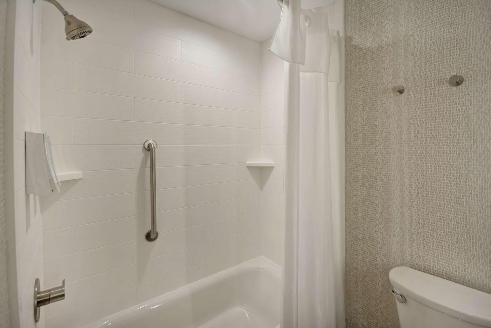 Home2 Suites Houston Westchase Exterior photo