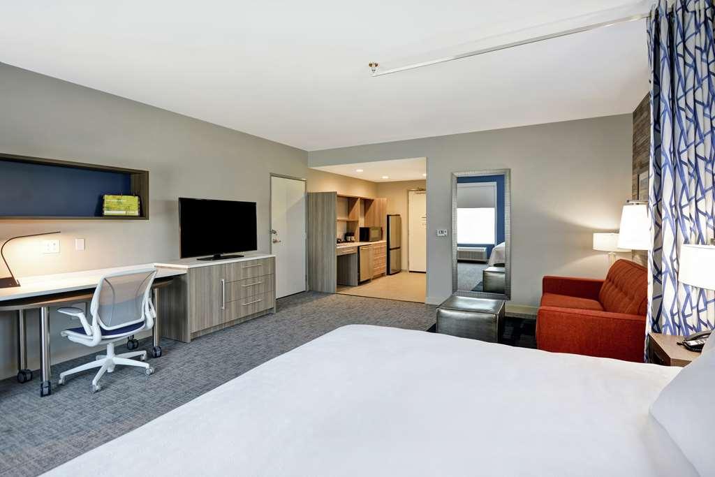 Home2 Suites Houston Westchase Room photo